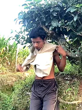 Snapshot of ShroveRising chatting on October 27, 2025, 10:41 am ShroveRising online show from October 27, 2025, 10:41 am