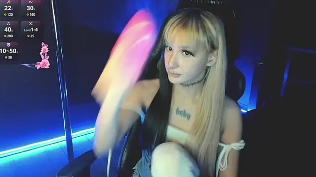 Snapshot of MilaAsh chatting on January 28, 2025, 9:41 am MilaAsh online show from January 28, 2025, 9:41 am