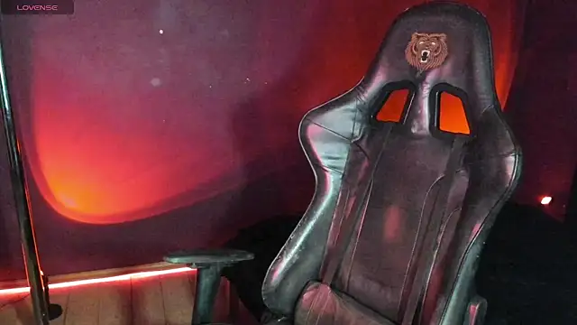 Snapshot of MilaAsh chatting on September 28, 2025, 8:31 am MilaAsh online show from September 28, 2025, 8:31 am