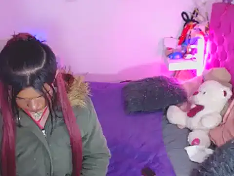 AlexaFontana online show from March 6, 2025, 12:52 pm