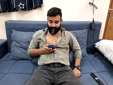 Fun Guuy online show from November 13, 2025, 8:35 am