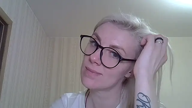 Snapshot of Pabonya91 chatting on February 23, 2025, 9:16 pm Pabonya91 online show from February 23, 2025, 9:16 pm