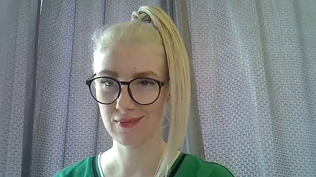 Snapshot of Pabonya91 chatting on March 18, 2025, 12:14 pm Pabonya91 online show from March 18, 2025, 12:14 pm