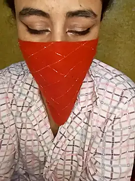 Lalou online show from December 4, 2024, 3:32 pm