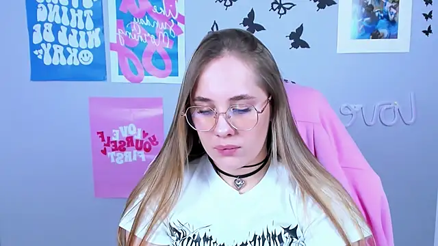 MiaMilas online show from January 29, 2025, 11:51 am