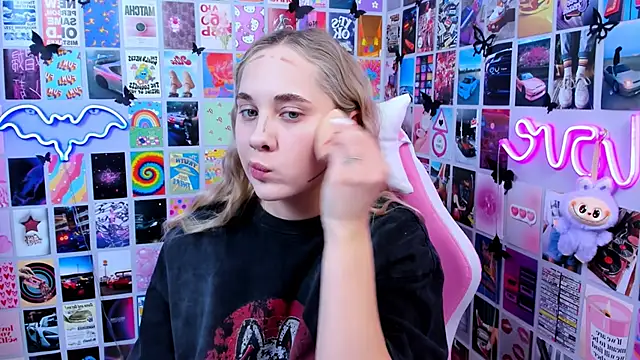 MiaMilas online show from January 7, 2026, 12:40 pm