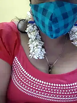 Snapshot of mallu-sumi chatting on February 2, 2025, 5:48 pm mallu-sumi online show from February 2, 2025, 5:48 pm