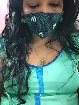 Snapshot of mallu-sumi chatting on February 5, 2025, 12:53 am mallu-sumi online show from February 5, 2025, 12:53 am