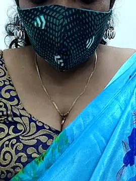 Snapshot of mallu-sumi chatting on February 13, 2025, 3:35 pm mallu-sumi online show from February 13, 2025, 3:35 pm