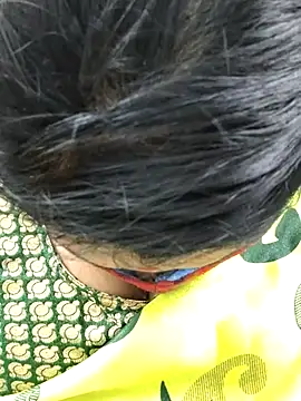 Snapshot of mallu-sumi chatting on February 14, 2025, 6:29 pm mallu-sumi online show from February 14, 2025, 6:29 pm