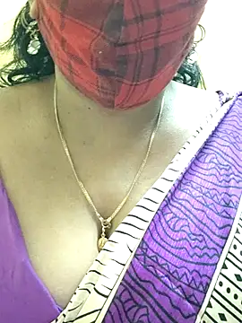 Snapshot of mallu-sumi chatting on February 22, 2025, 1:57 pm mallu-sumi online show from February 22, 2025, 1:57 pm