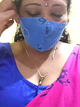 Snapshot of mallu-sumi chatting on March 4, 2025, 3:37 pm mallu-sumi online show from March 4, 2025, 3:37 pm