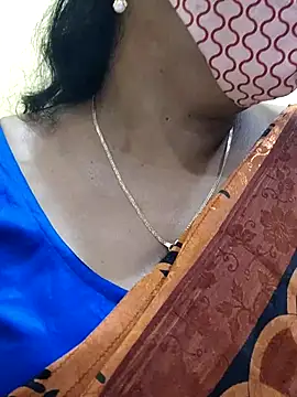 Snapshot of mallu-sumi chatting on March 5, 2025, 2:23 pm mallu-sumi online show from March 5, 2025, 2:23 pm