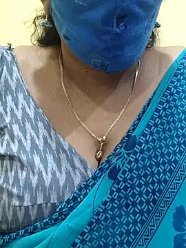 Snapshot of mallu-sumi chatting on March 6, 2025, 6:26 pm mallu-sumi online show from March 6, 2025, 6:26 pm