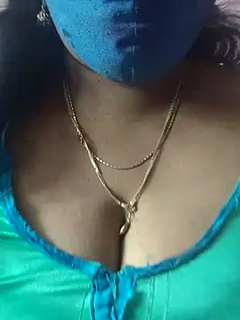 mallu-sumi online show from October 31, 2025, 2:56 am