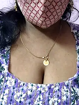 Snapshot of mallu-sumi chatting on May 23, 2026, 11:53 pm mallu-sumi online show from May 23, 2026, 11:53 pm