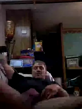 Snapshot of girthbrooks1269 chatting on August 5, 2026, 11:13 am girthbrooks1269 online show from August 5, 2026, 11:13 am