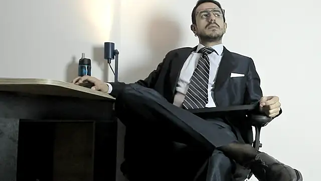 Snapshot of pablo-rincon95 chatting on January 14, 2025, 11:10 am pablo-rincon95 online show from January 14, 2025, 11:10 am