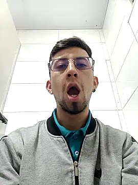 stivevv online show from March 4, 2026, 6:25 pm