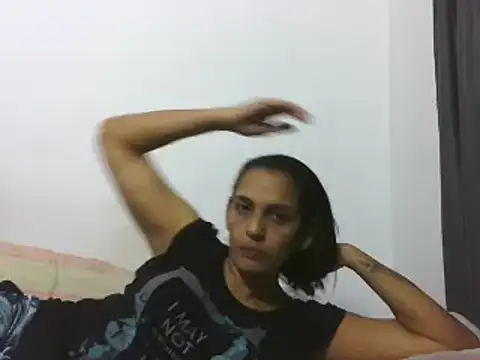 latinbrunettet online show from December 16, 2024, 1:22 pm