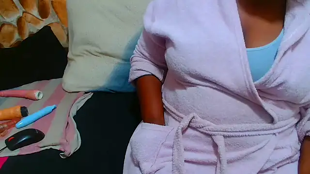 AfricanBigAssxx98 online show from March 12, 2026, 1:28 pm