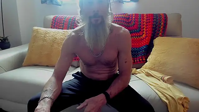 mindphu k online show from February 18, 2026, 5:53 pm