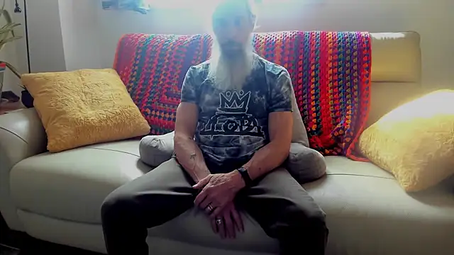 mindphu k online show from March 28, 2026, 8:52 pm