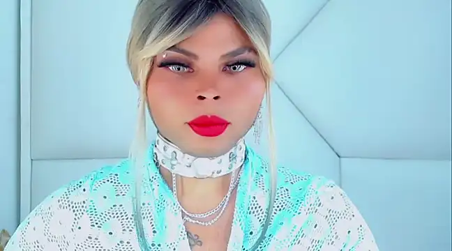 Snapshot of AdanKinng chatting on December 12, 2024, 6:14 am AdanKinng online show from December 12, 2024, 6:14 am