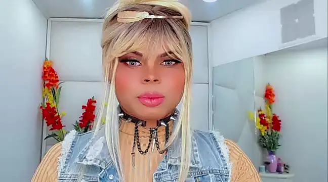 Snapshot of AdanKinng chatting on March 10, 2025, 9:43 am AdanKinng online show from March 10, 2025, 9:43 am