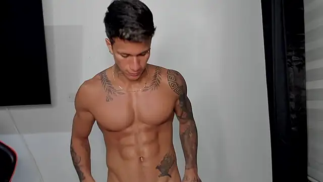 pettergrey1 online show from October 20, 2025, 11:38 pm