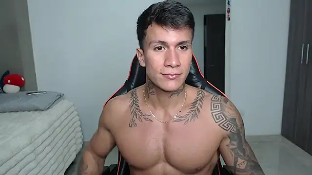 pettergrey1 online show from April 18, 2026, 11:38 pm