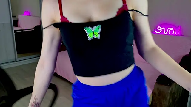 FridaCure online show from March 9, 2025, 7:26 pm