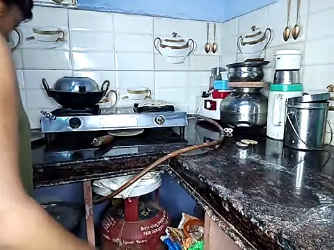 Muktha online show from September 11, 2025, 3:12 pm