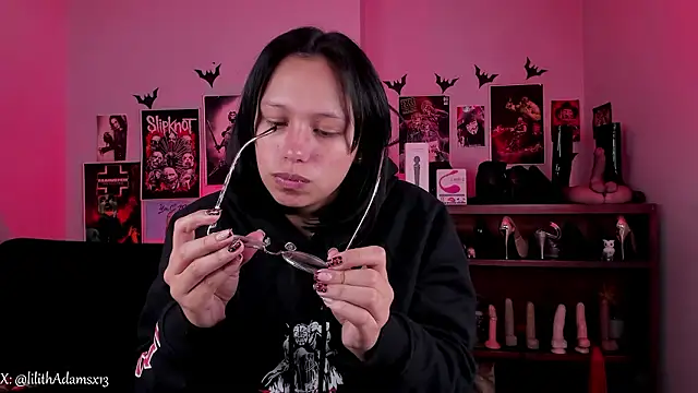 lilith-deveraux online show from February 5, 2026, 2:33 pm