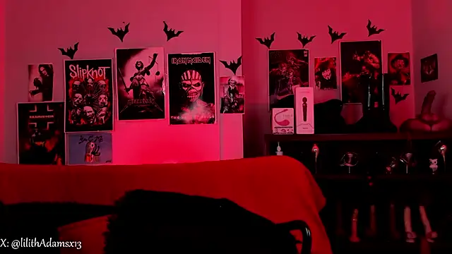 lilith-deveraux online show from April 6, 2026, 2:40 pm