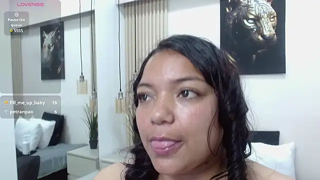 Snapshot of virtual_charm chatting on January 10, 2025, 8:15 pm virtual charm online show from January 10, 2025, 8:15 pm