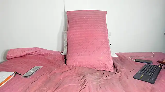 Arantza Hill online show from February 7, 2026, 2:37 am