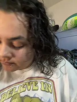 Snapshot of DatBishYouMiss chatting on January 14, 2025, 6:13 am DatBishYouMiss online show from January 14, 2025, 6:13 am