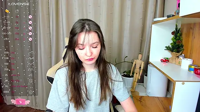 Fairyy Moon online show from January 17, 2025, 11:27 am