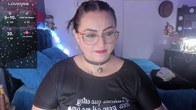 Snapshot of Ivonnee__ chatting on January 30, 2025, 7:29 am Ivonnee   online show from January 30, 2025, 7:29 am