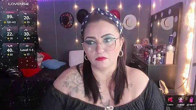 Snapshot of Ivonnee__ chatting on March 23, 2025, 6:58 am Ivonnee   online show from March 23, 2025, 6:58 am