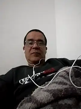Snapshot of barboza991 chatting on June 17, 2026, 2:14 am barboza991 online show from June 17, 2026, 2:14 am
