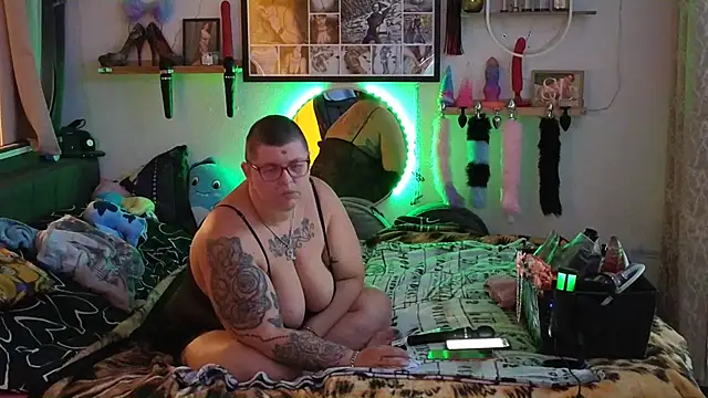 SunshineLexi online show from October 3, 2025, 5:04 am