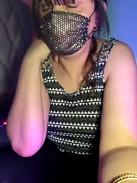 Snapshot of Lina_lolo chatting on June 3, 2026, 12:02 am Lina lolo online show from June 3, 2026, 12:02 am