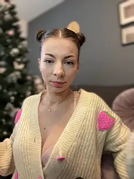 Mia Ethan online show from January 9, 2025, 7:10 am