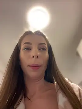 Mia Ethan online show from January 16, 2025, 5:44 pm