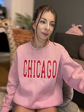 Mia Ethan online show from February 1, 2025, 3:18 pm