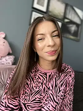 Mia Ethan online show from February 25, 2025, 8:14 am