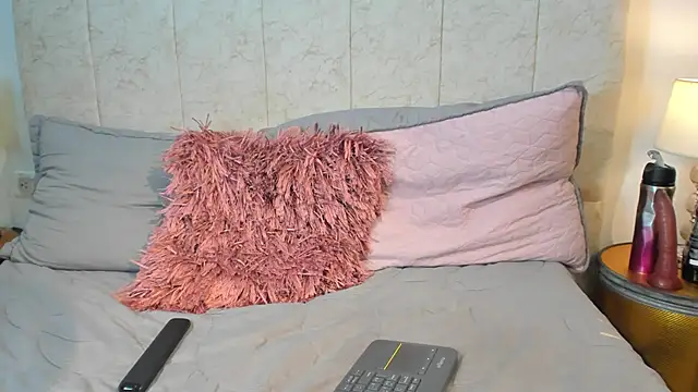  maria foxx  online show from March 9, 2026, 6:01 pm