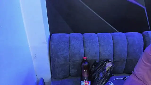 playsgirlhot online show from April 9, 2026, 11:04 am